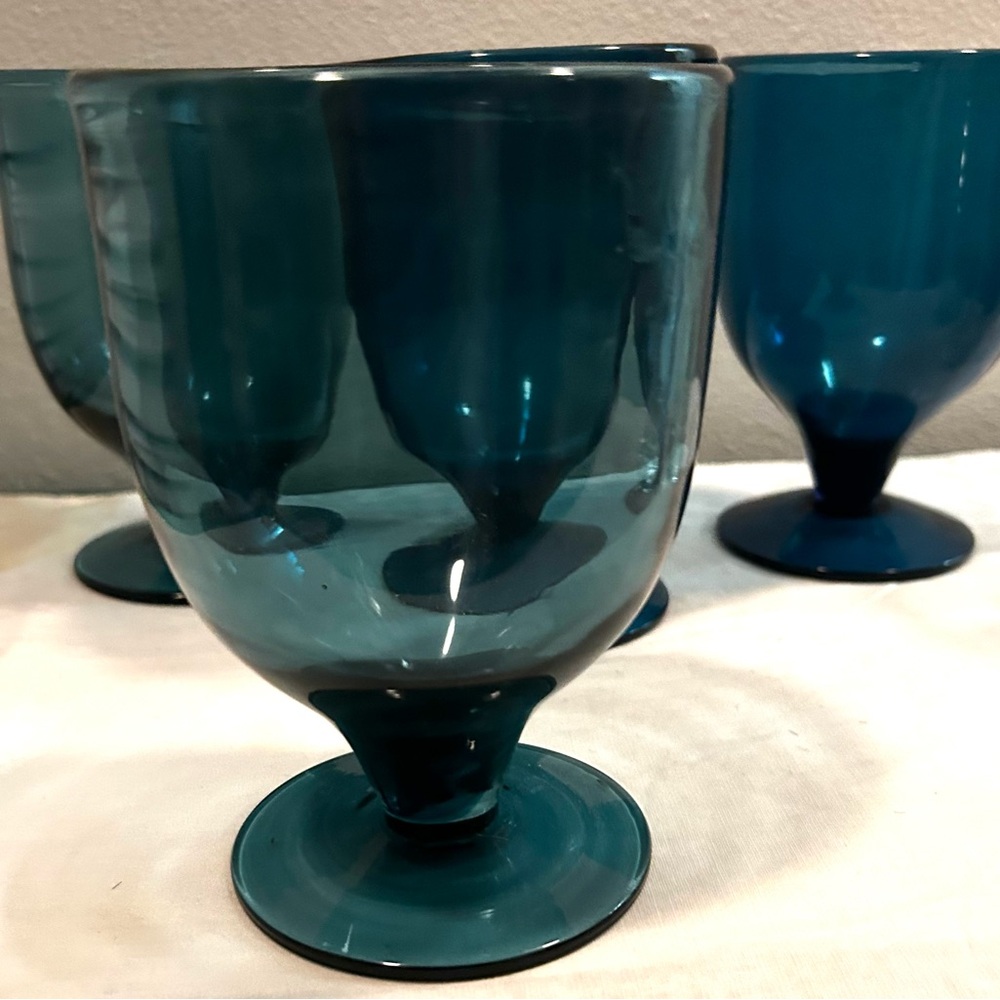 4 Colbolt blue wine or water goblets. Vintage